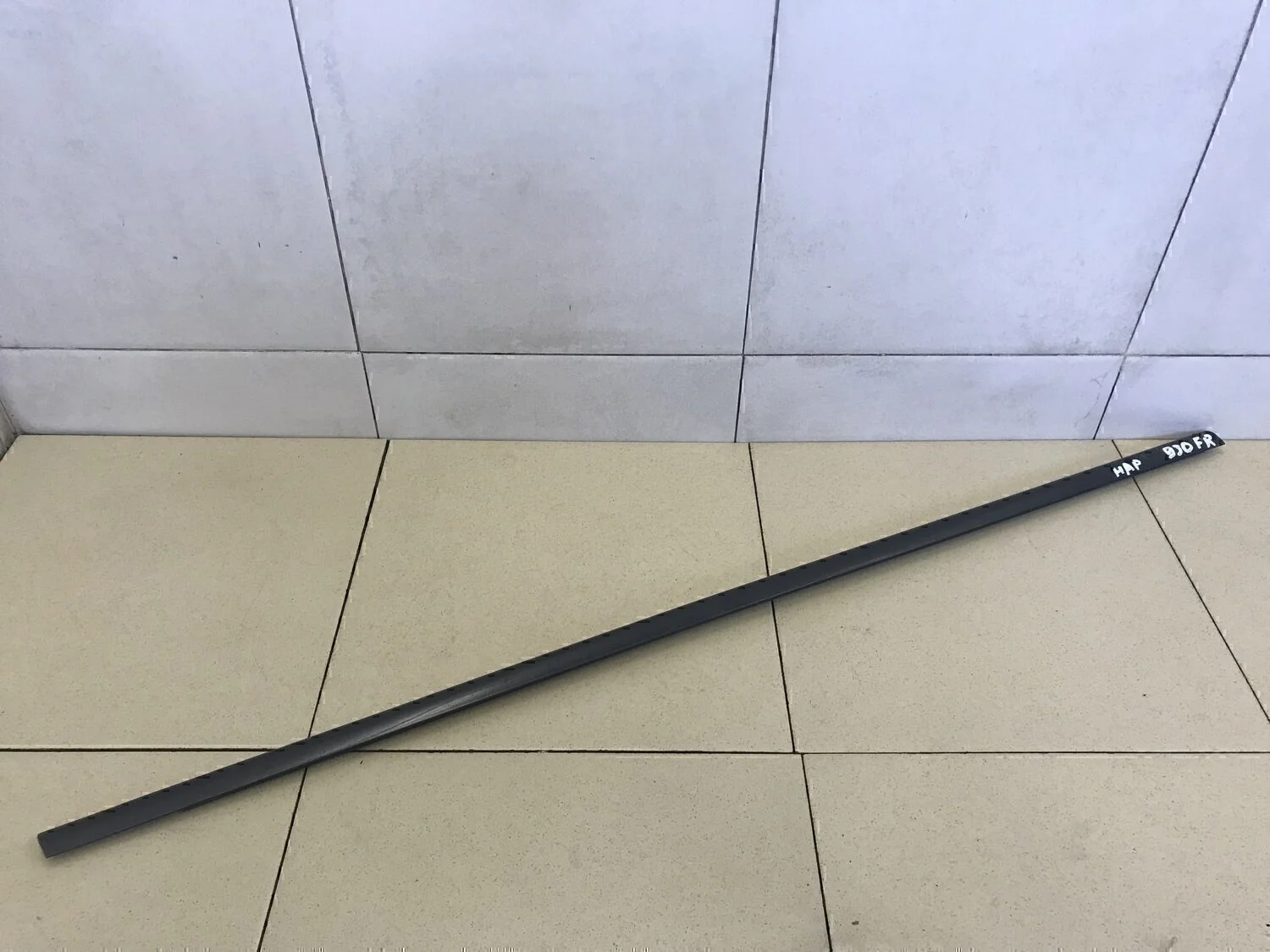 Накладка стекла переднего правого V50 2004-2012