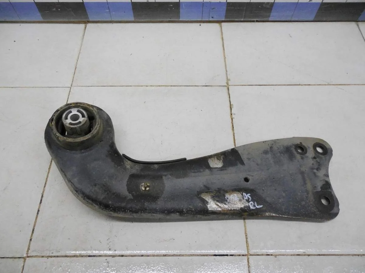 Рычаг задний продольный левый Tiguan 2007-2011