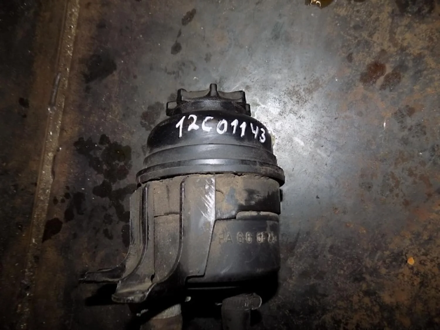 Бачок гидроусилителя 5-серия E34 1988-1995