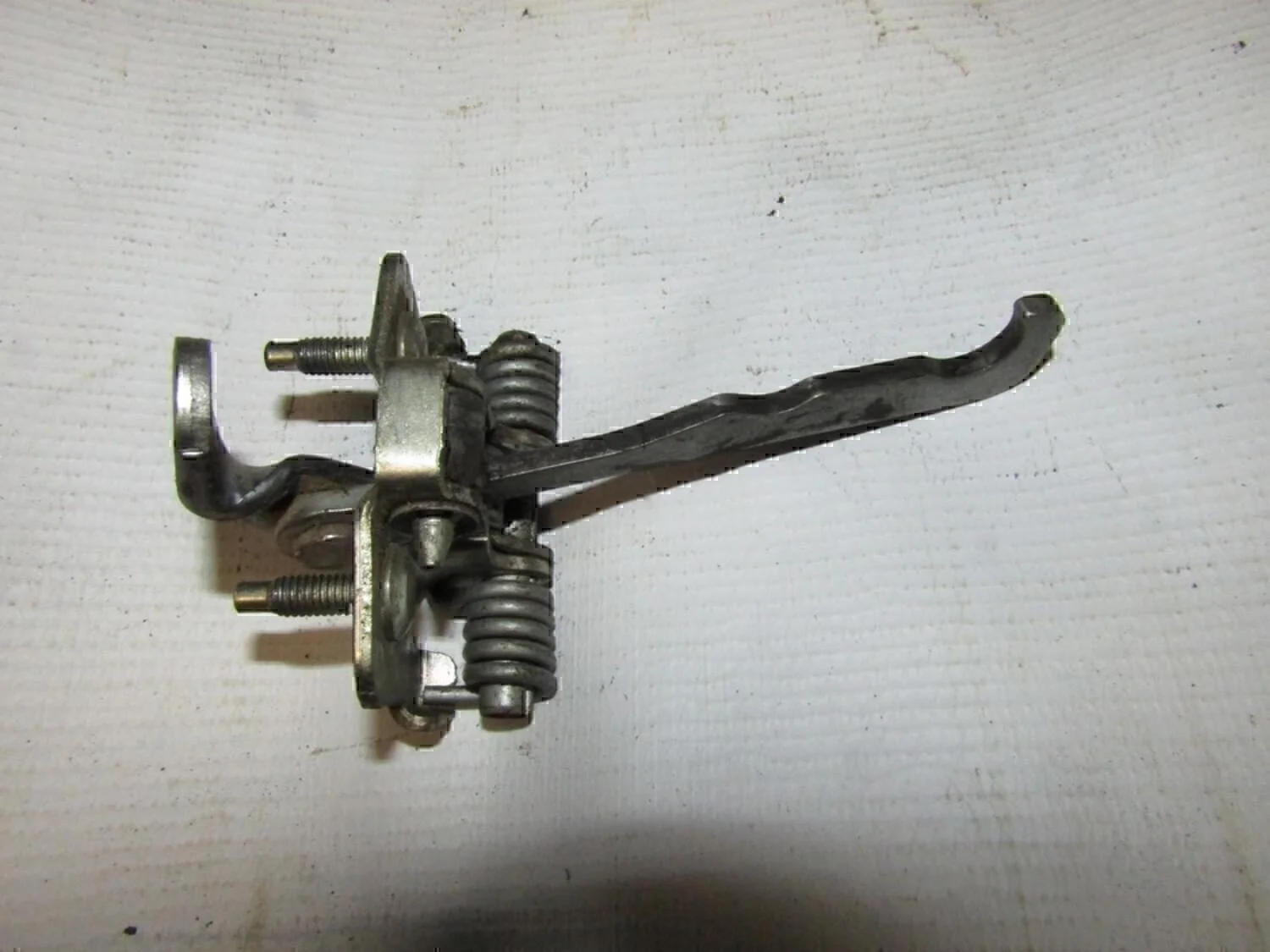 Ограничитель двери Duster 2012>