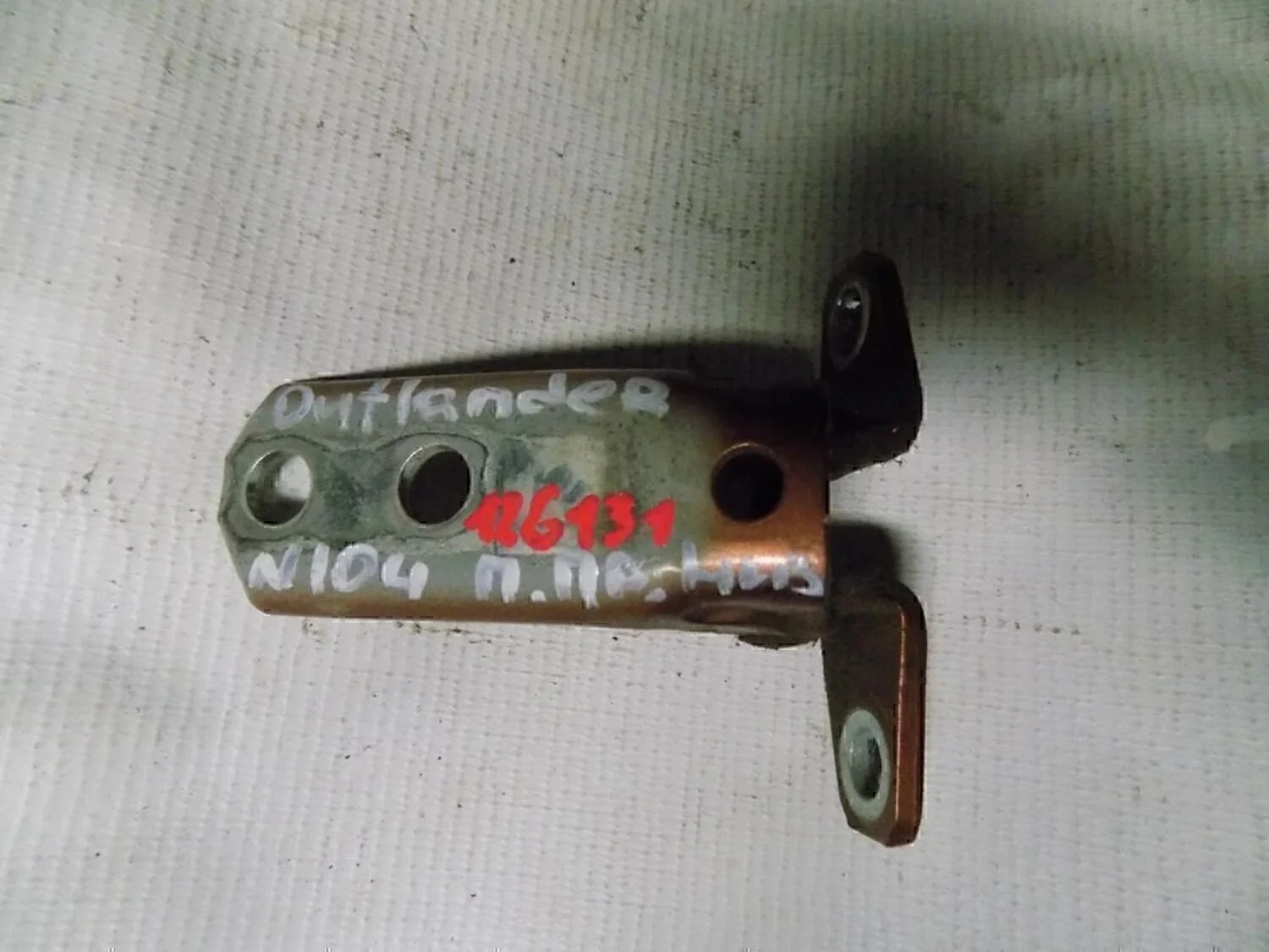 Петля двери ASX 2010-2016