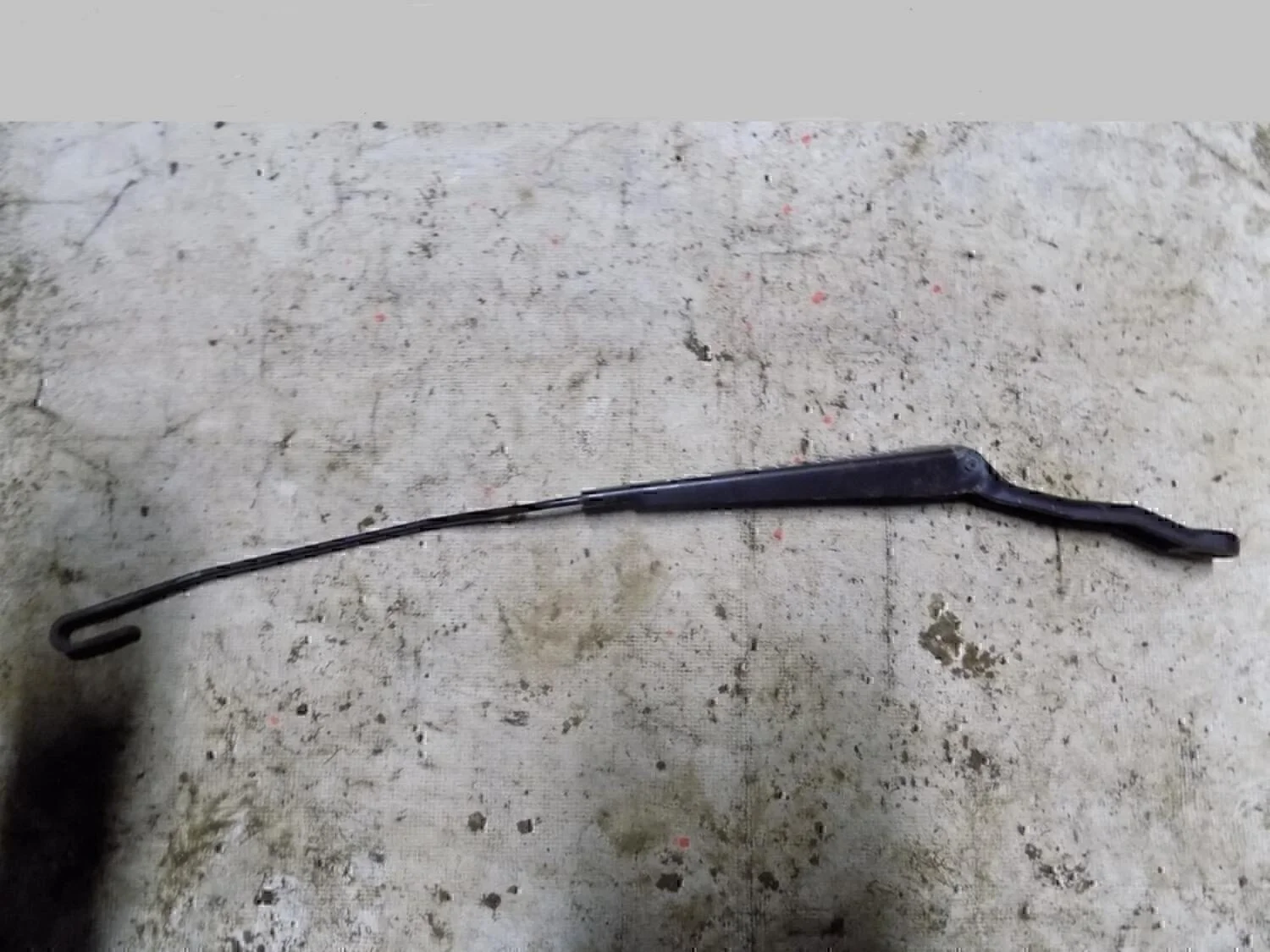 Поводок стеклоочистителя передний левый 206 1998-2012