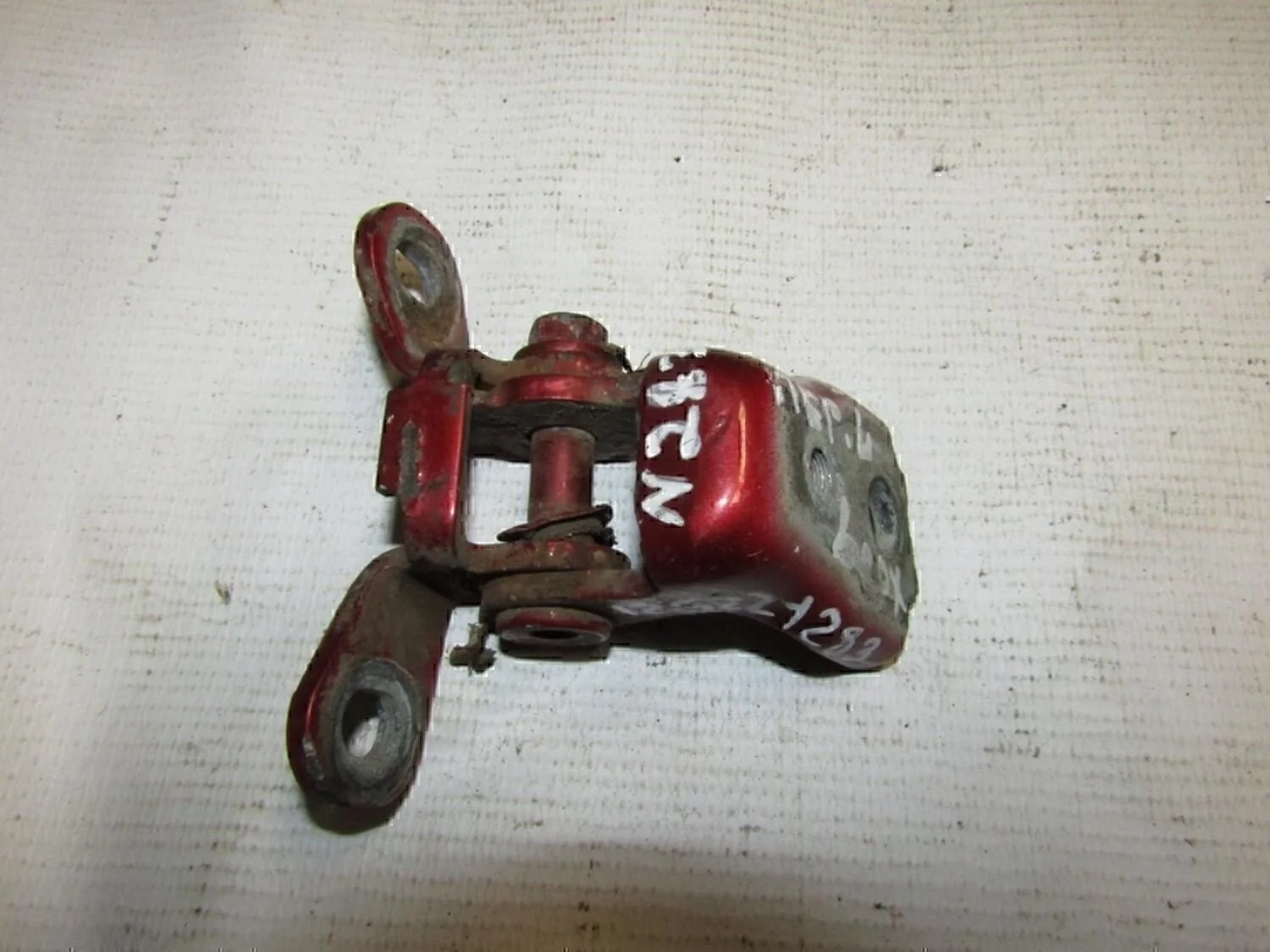 Петля двери Fabia 2007-2015