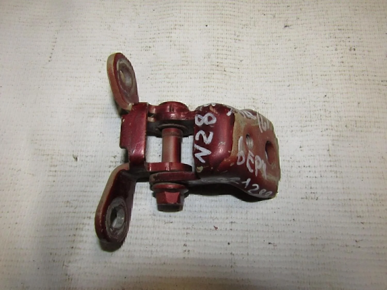 Петля двери Fabia 2007-2015