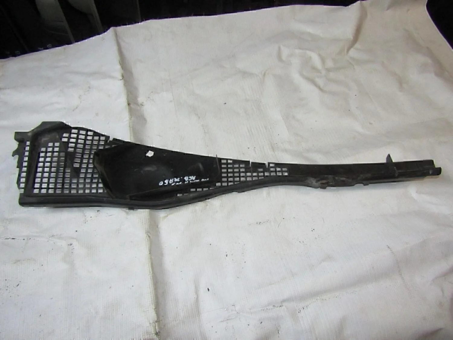 Решетка стеклооч. (планка под лобовое стекло) Duster 2012>