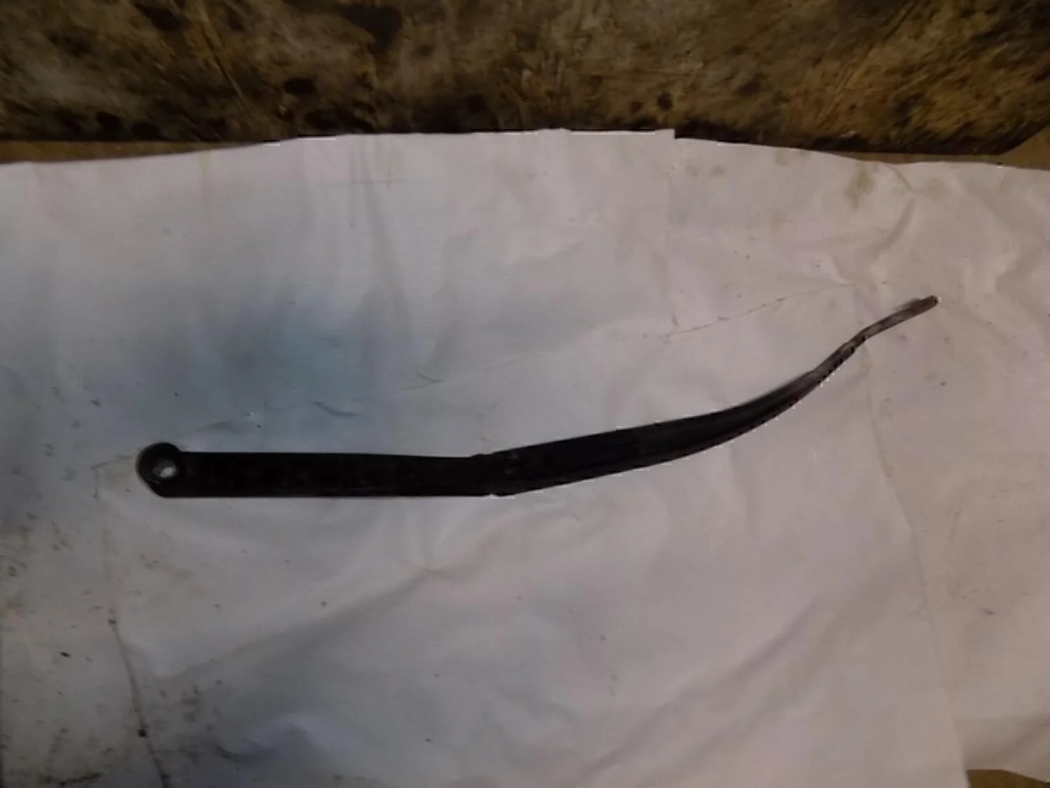 Поводок стеклоочистителя передний правый Elantra 2006-2011