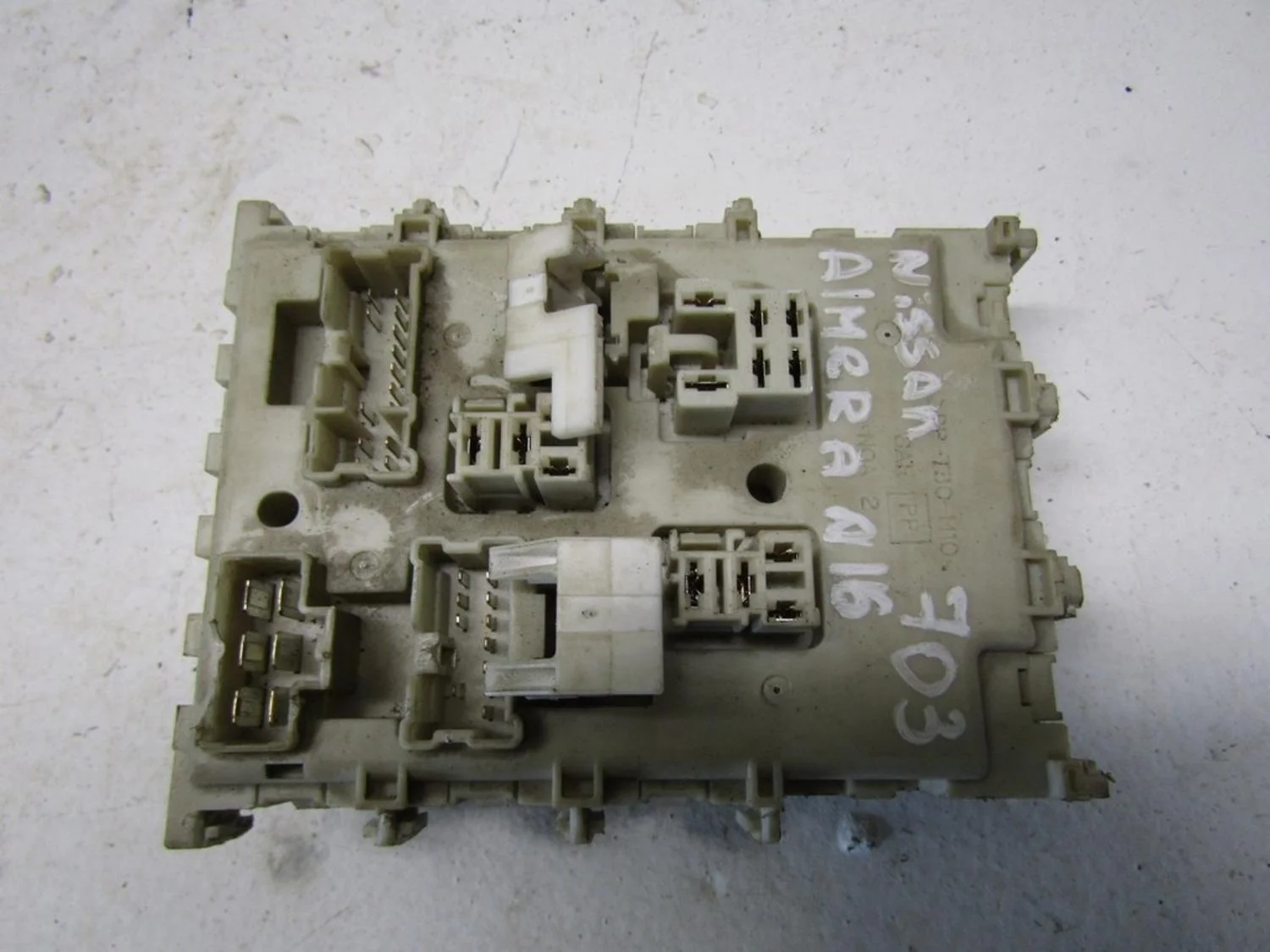 Блок предохранителей Almera N16 2000-2006