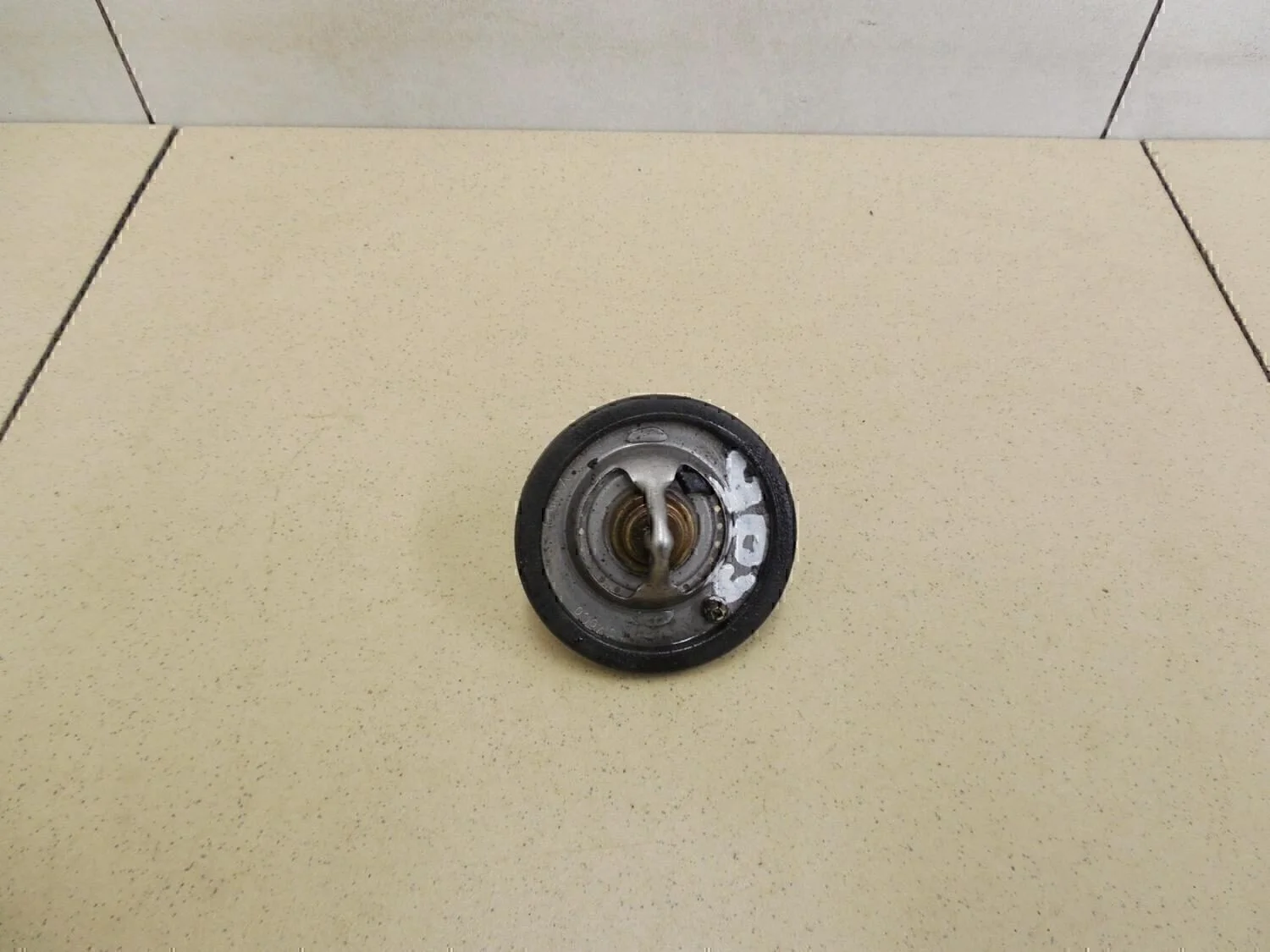 Термостат Fiesta 1995-2000