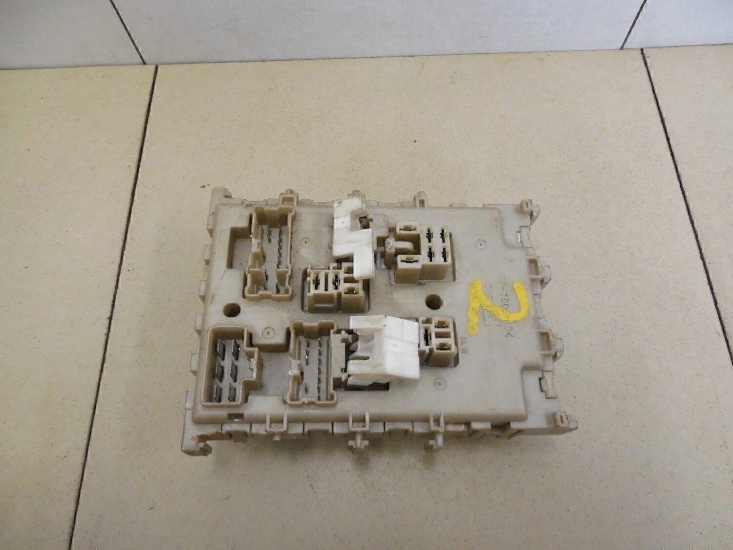 Блок предохранителей Almera N16 2000-2006