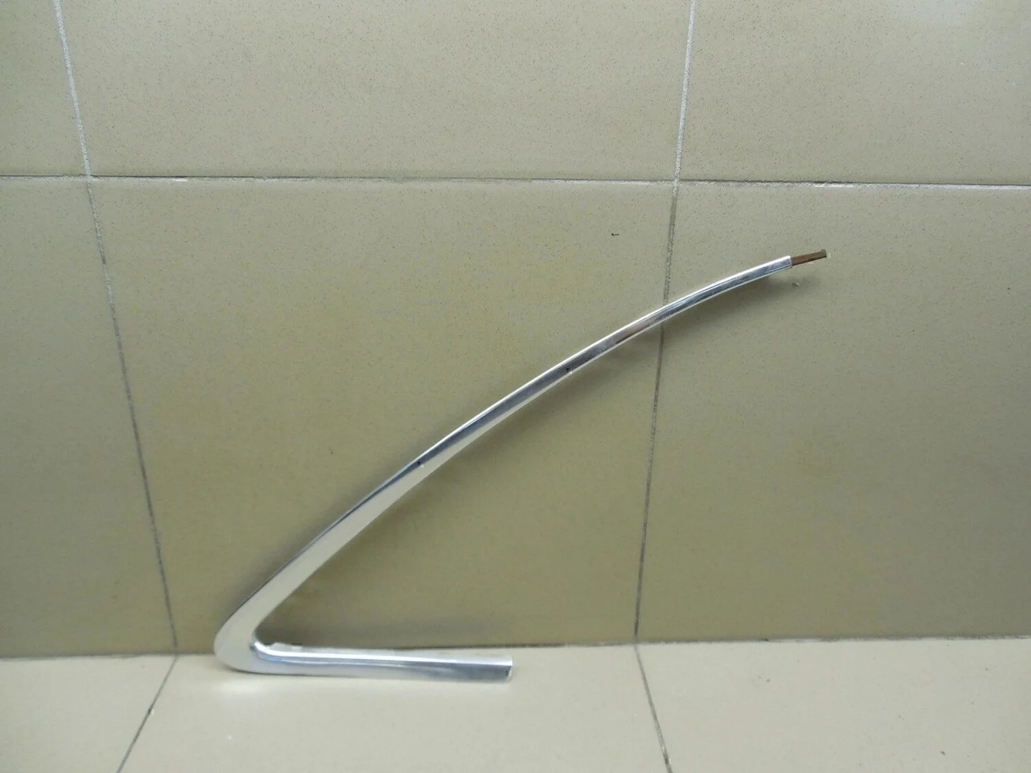 Накладка стекла заднего правого A4 [B6] 2000-2004