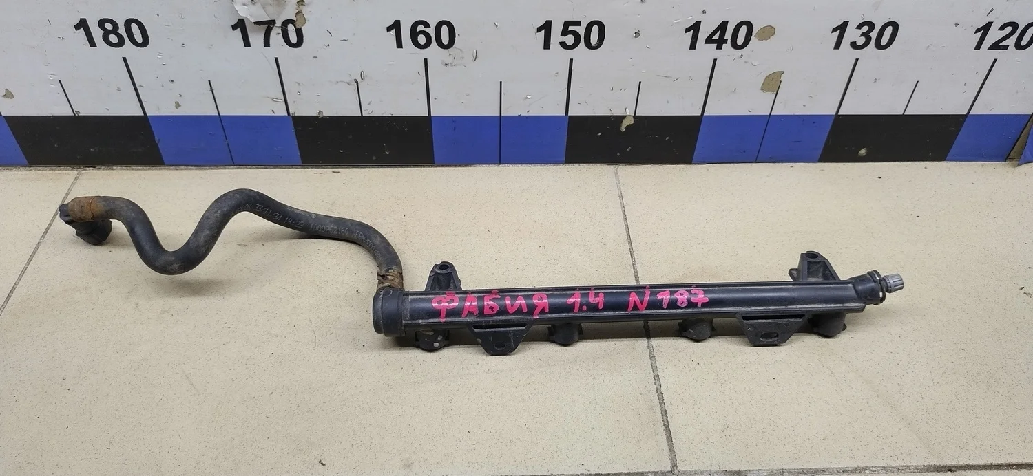 Рейка топливная (рампа) Fabia 1999-2006