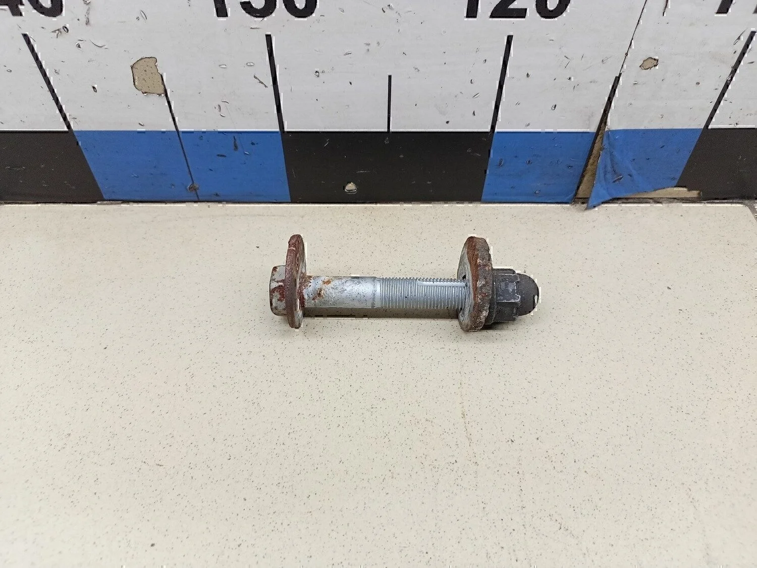 Болт развала задних колес Qashqai (J10) 2006-2014