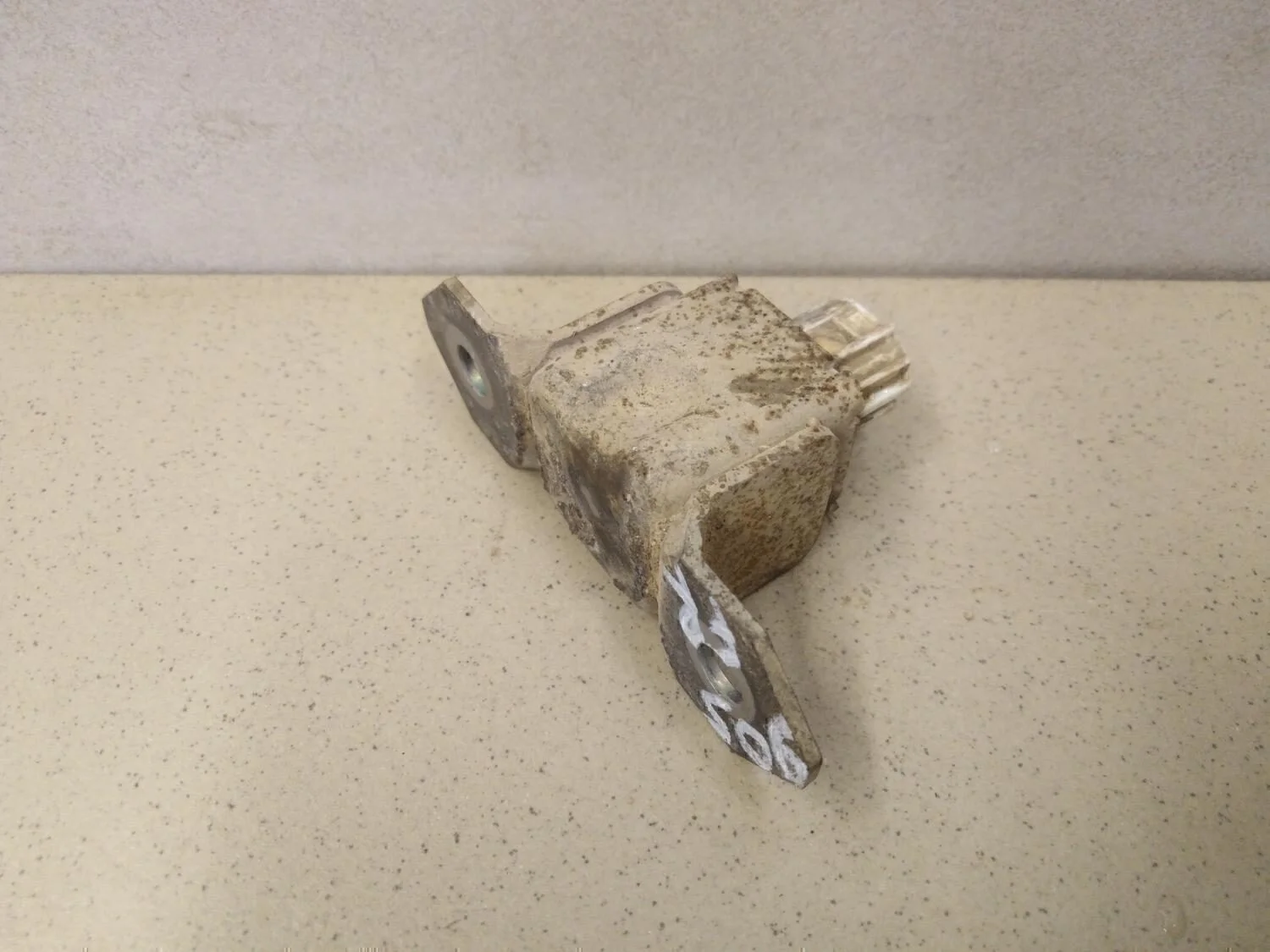 Датчик AIR BAG L200 (KB) 2006-2016