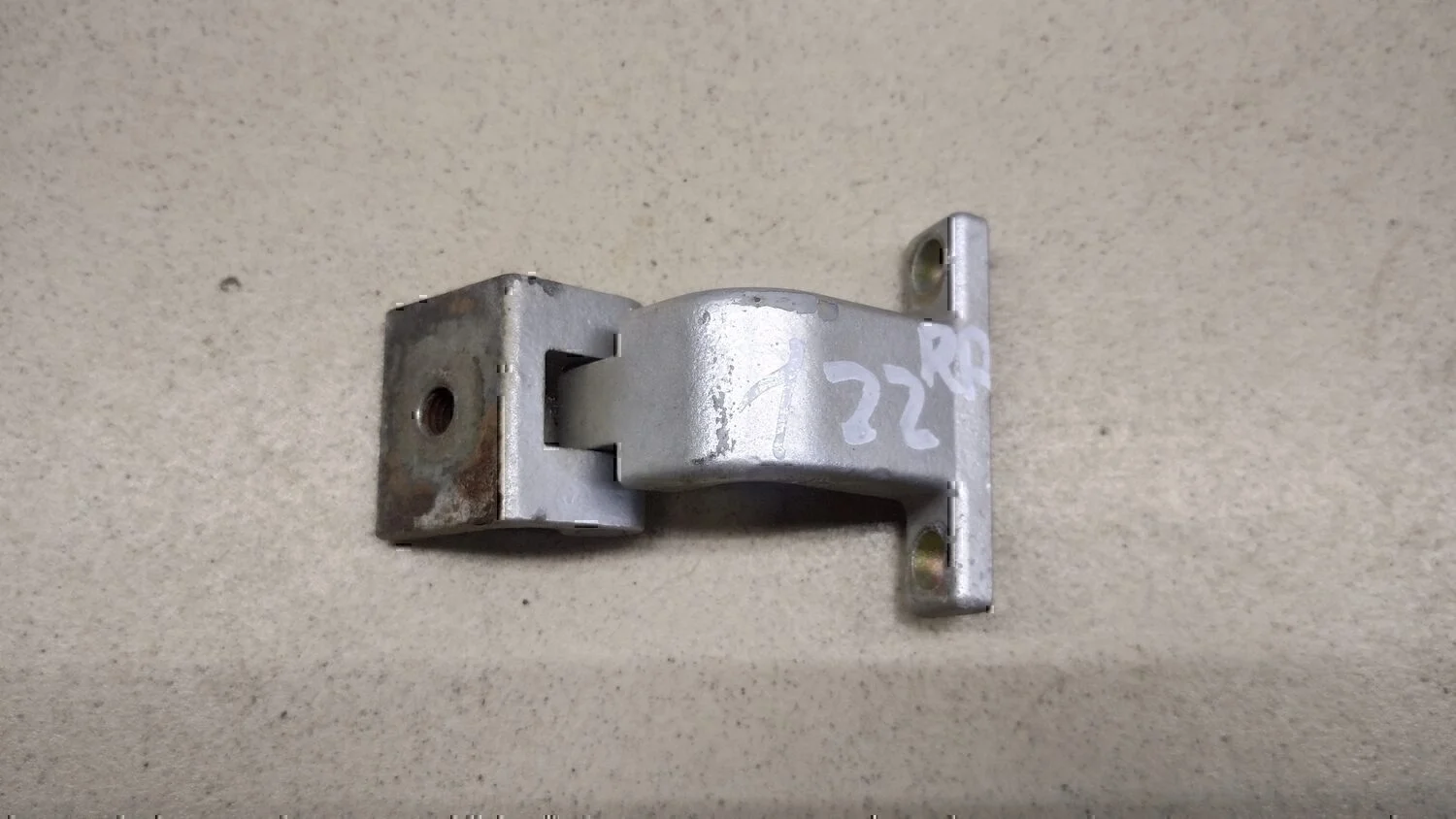 Петля двери багажника Octavia (A4 1U-) 2000-2011