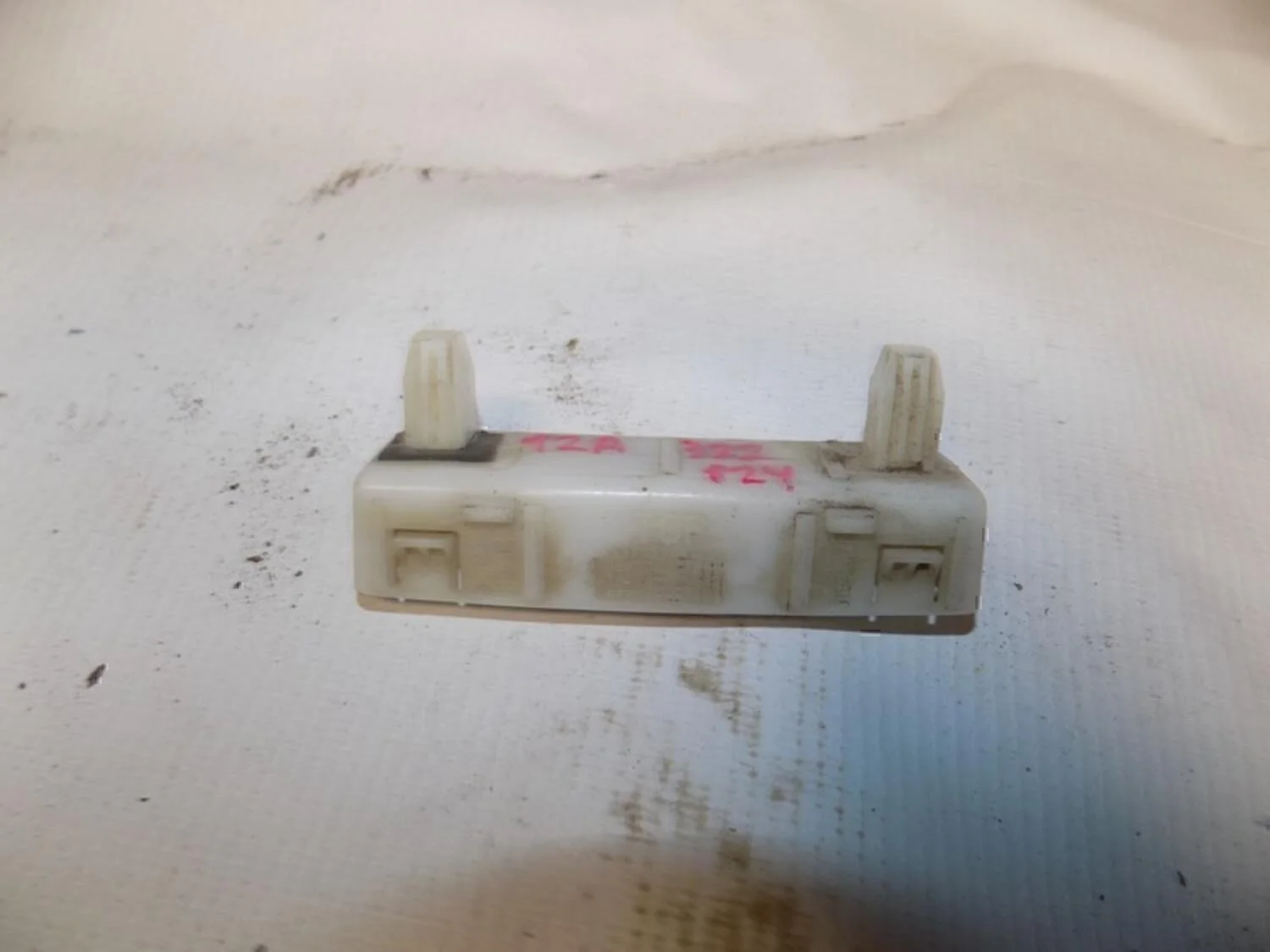 кронштейн заднего бампера Qashqai (J10) 2006-2014