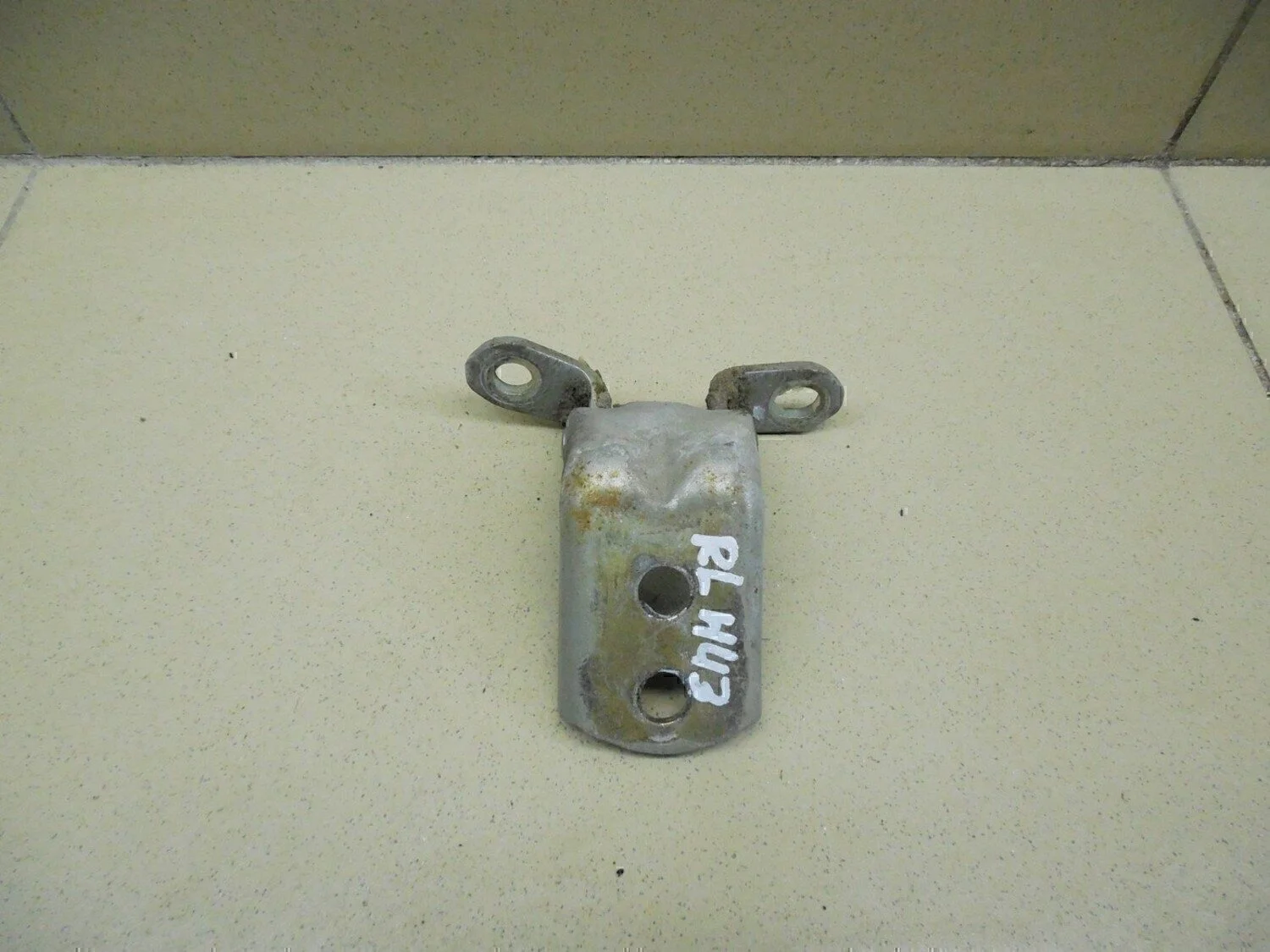 Петля двери Almera N16 2000-2006