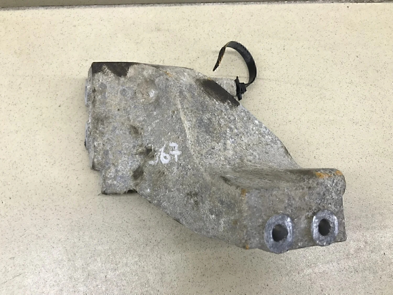 Кронштейн двигателя Almera N15 1995-2000