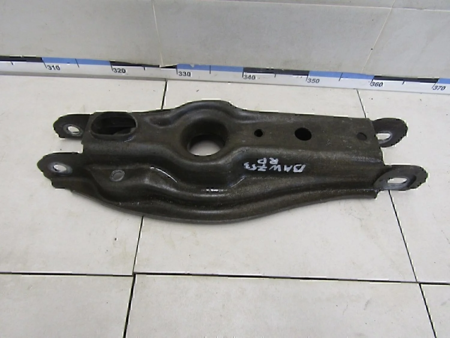 Рычаг задний нижний правый 1-серия E87/E81 2004>