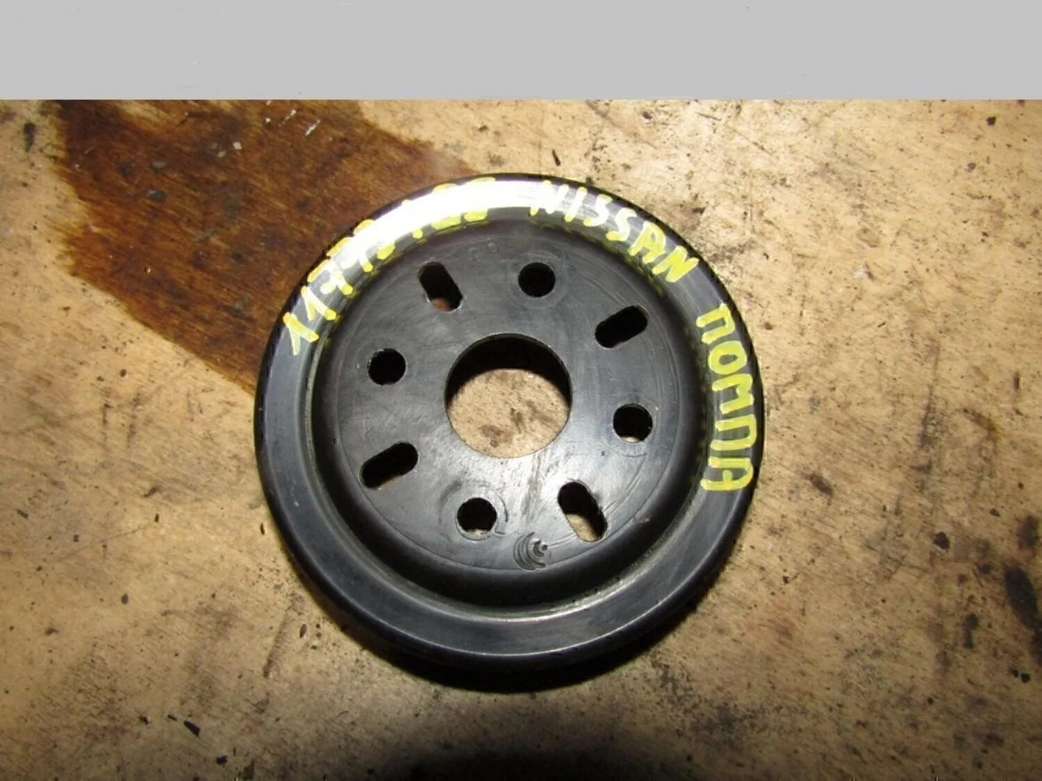 Шкив водяного насоса (помпы) Almera N16 2000-2006