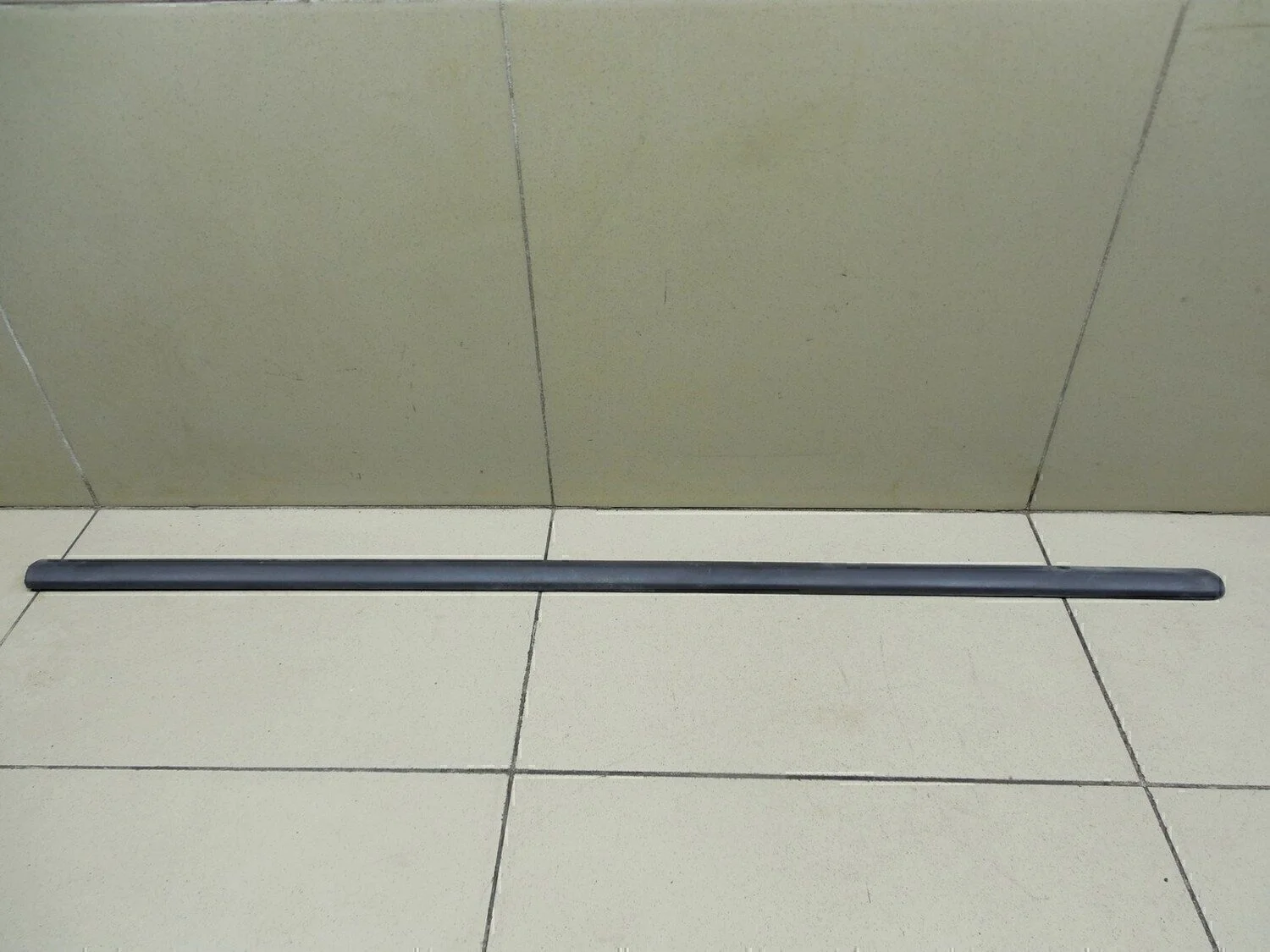 Молдинг передней левой двери Logan 2005-2014