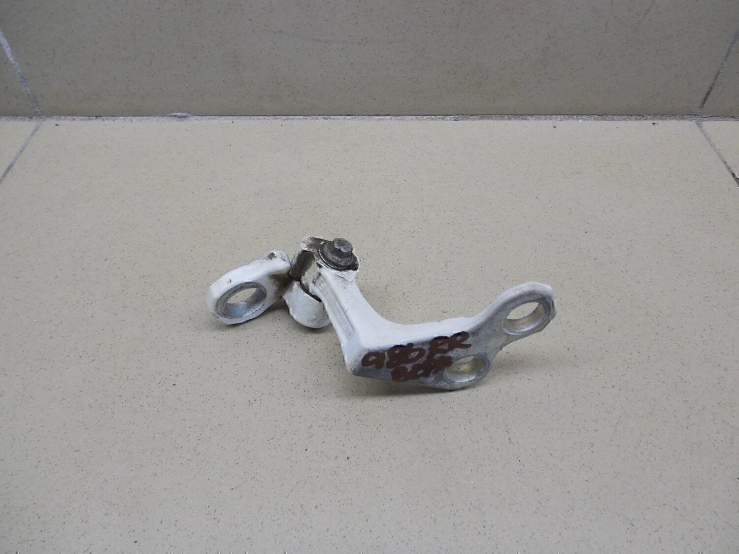 Петля двери задней правой верхняя Focus II 2005-2008