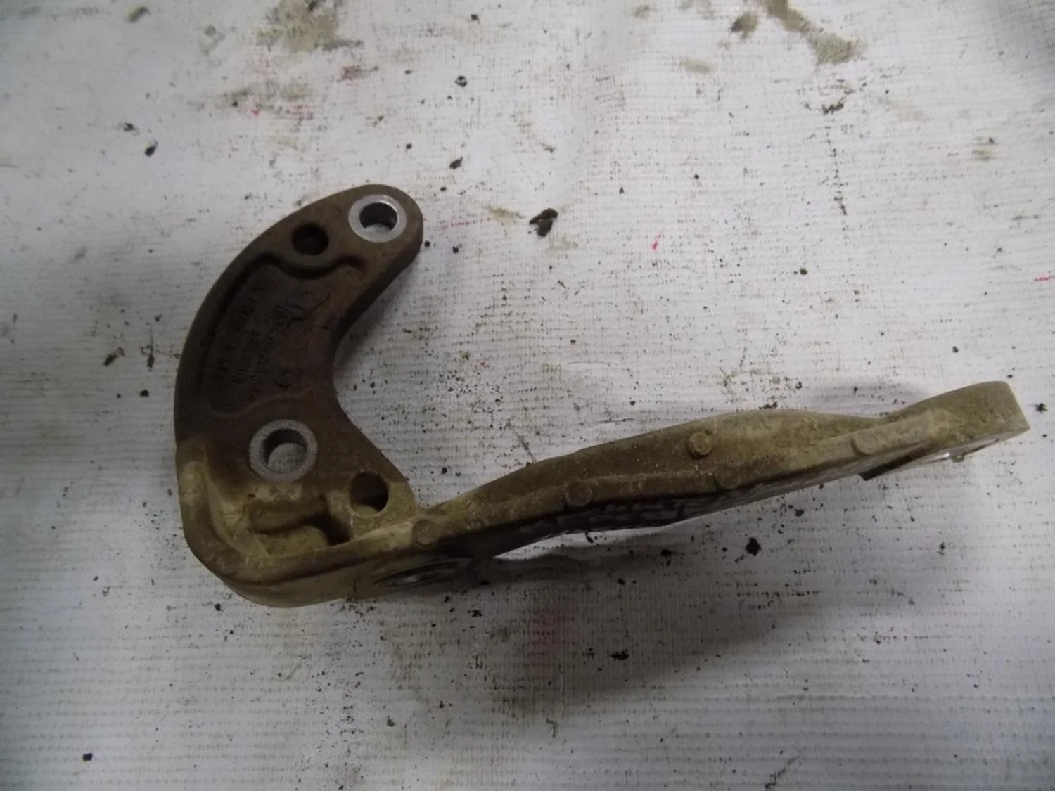 Кронштейн КПП Duster 2012>