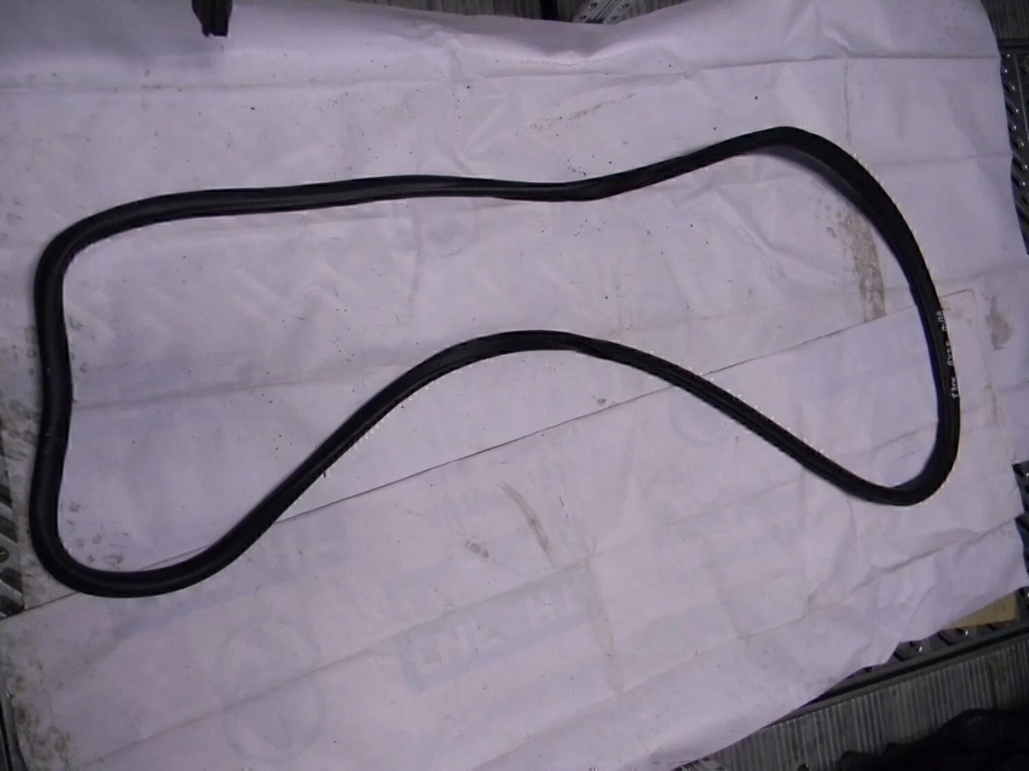 Уплотнитель двери Aveo (T300) 2011>