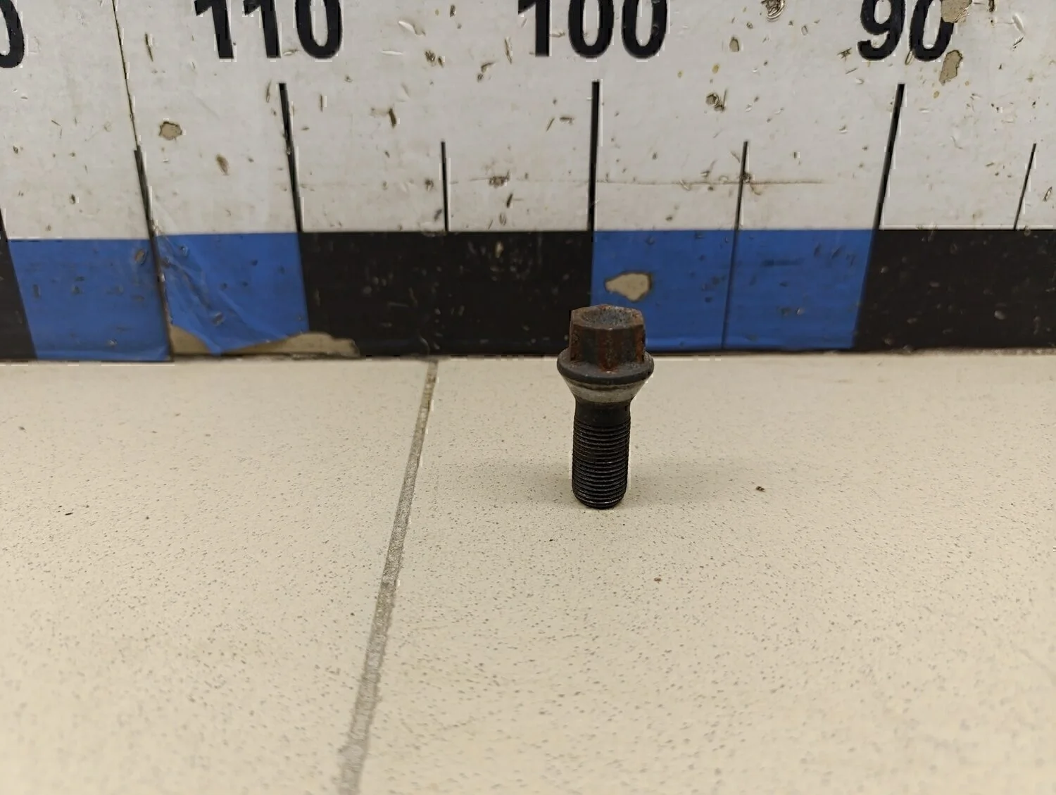 Болт колесный 1-серия F20/F21 2011>