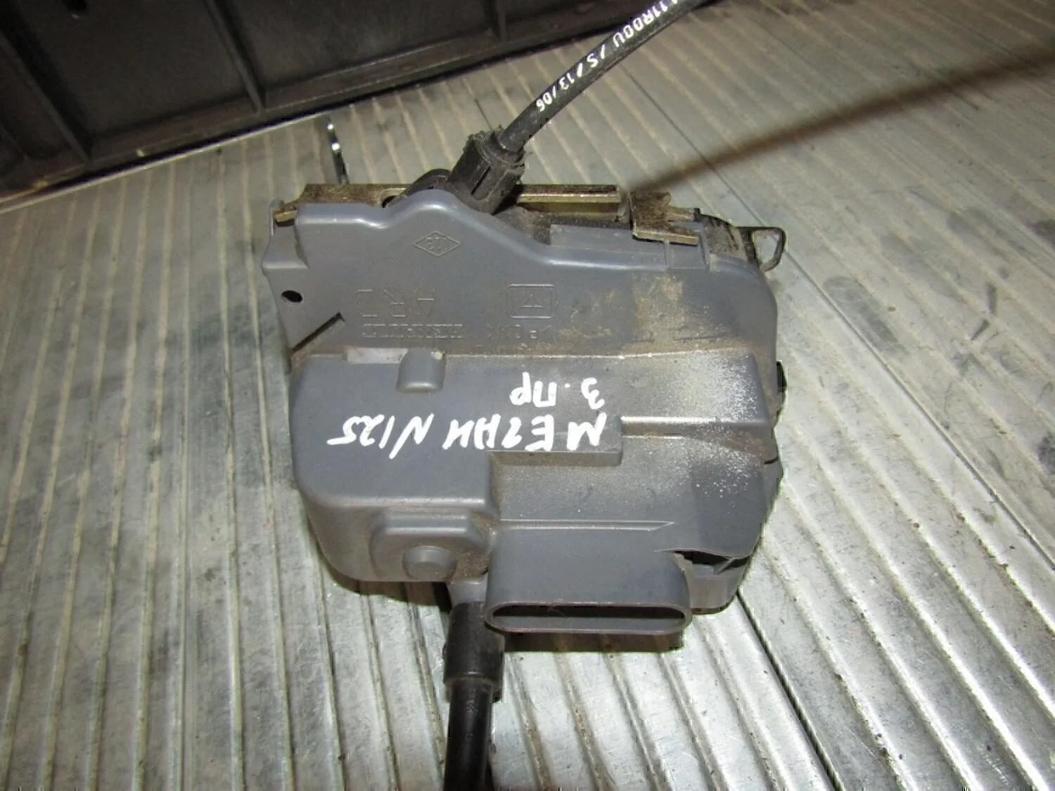 Замок двери задней правой Megane II 2002-2009