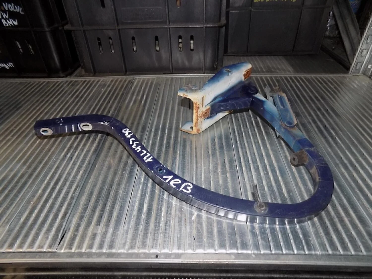 Петля крышки багажника Lanos 2004-2010