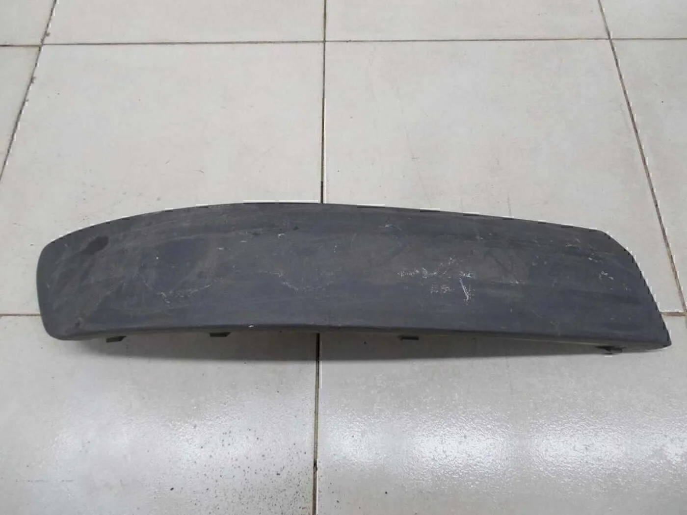 Накладка переднего бампера правая Transporter T5 2003-2015