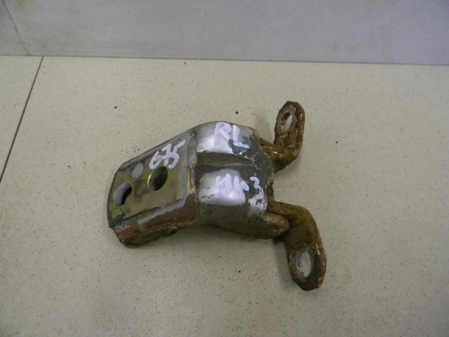 Петля двери Teana J31 2006-2008