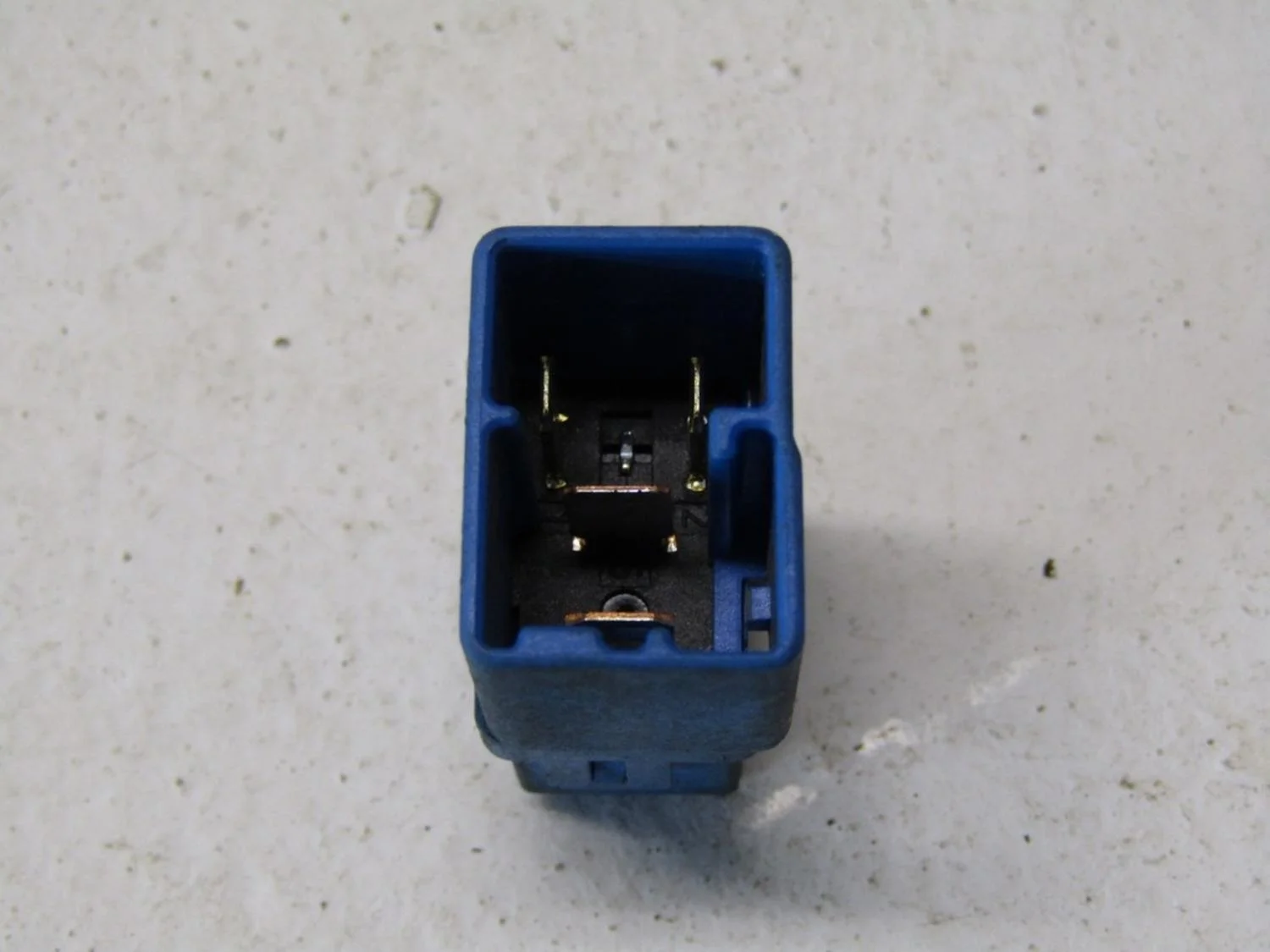 Реле Almera N16 2000-2006