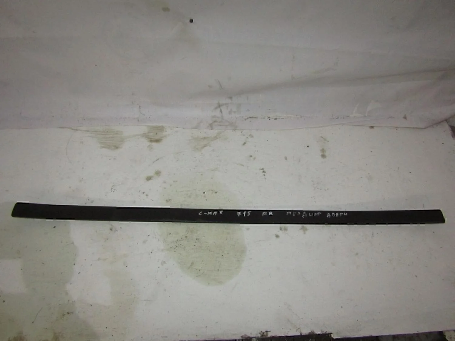 Молдинг передней правой двери Focus II 2005-2008