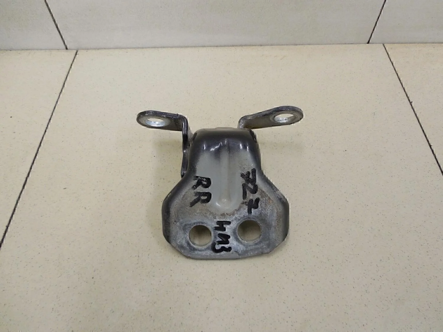 Петля двери задней правой нижняя Fusion 2002-2012