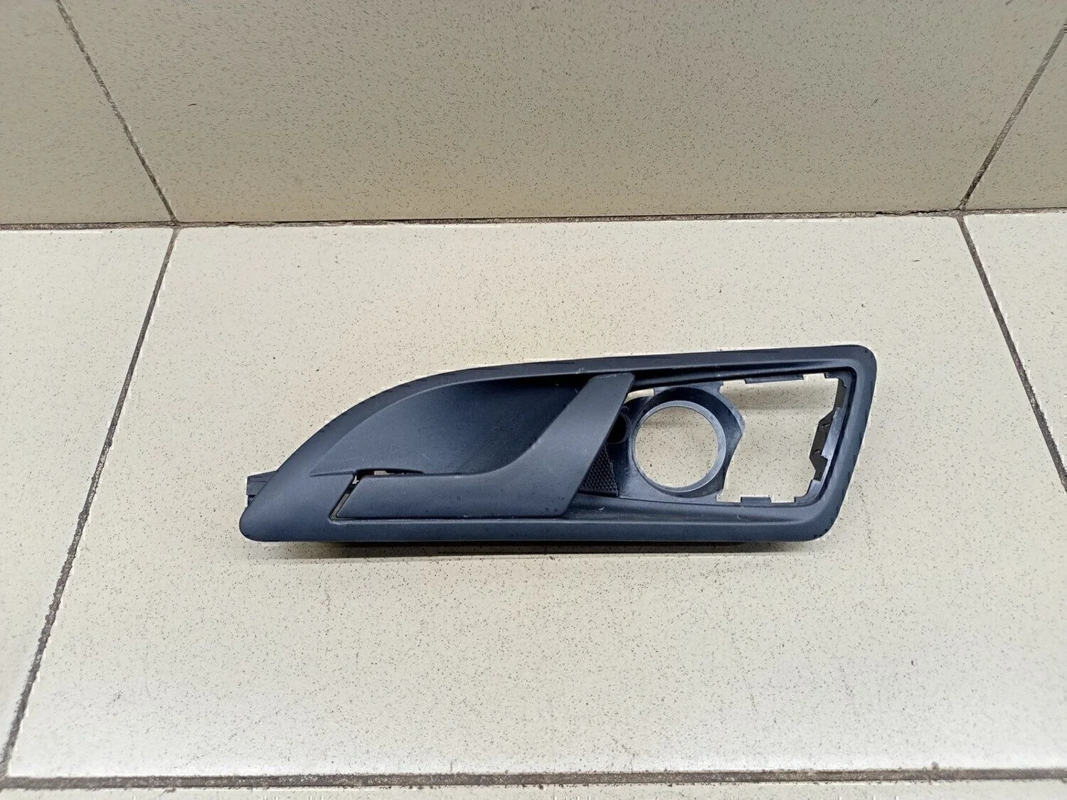 Ручка двери задней внутренняя левая Yeti 2009>