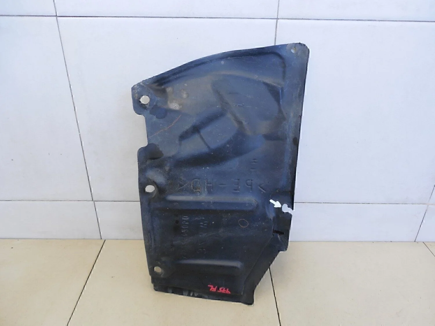 Пыльник двигателя нижний левый Corolla E15 2006-2013