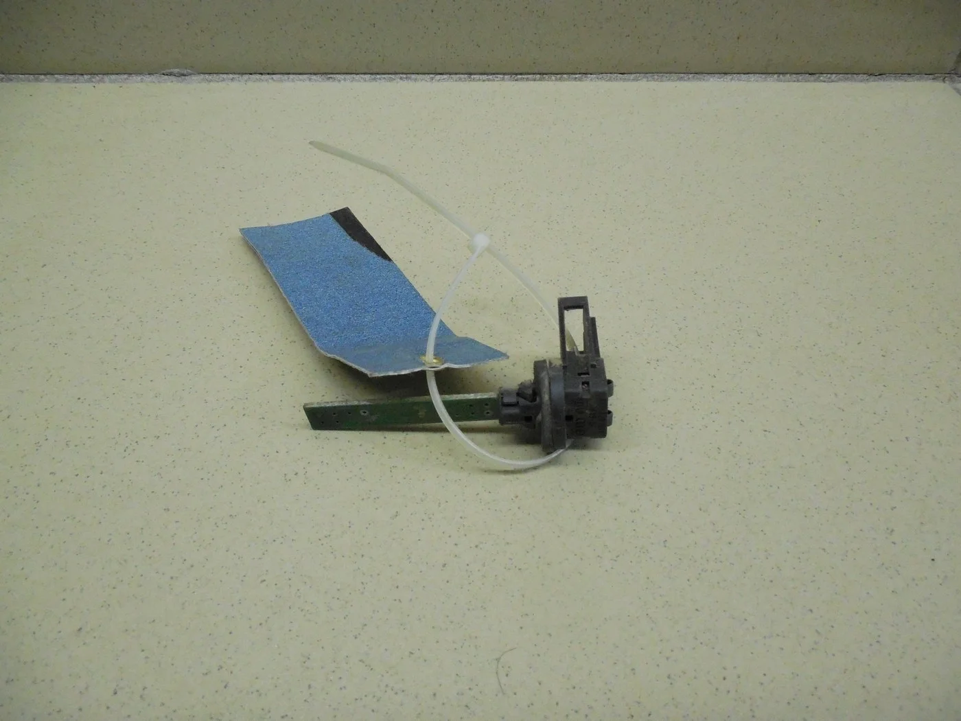 Датчик температуры воздуха A4 [B5] 1994-2000