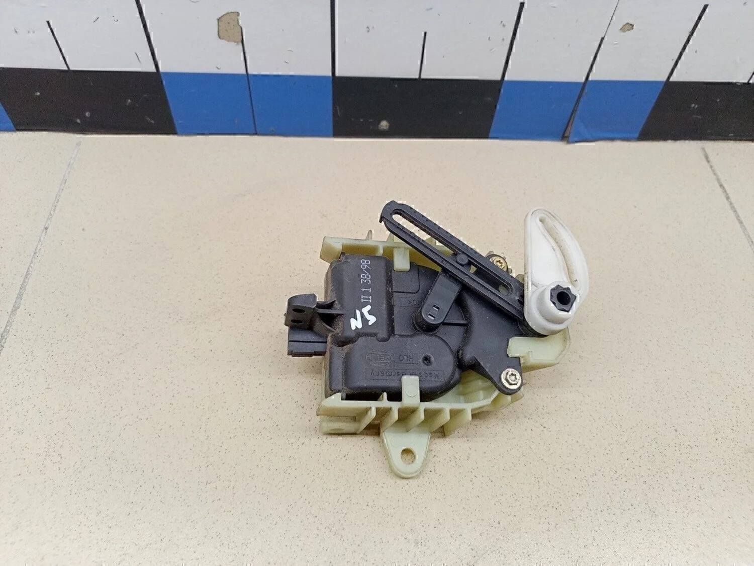 Моторчик заслонки отопителя A3 (8L1) 1996-2003