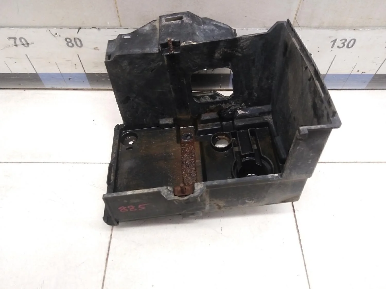 Крепление АКБ (корпус/подставка) Focus II 2005-2008