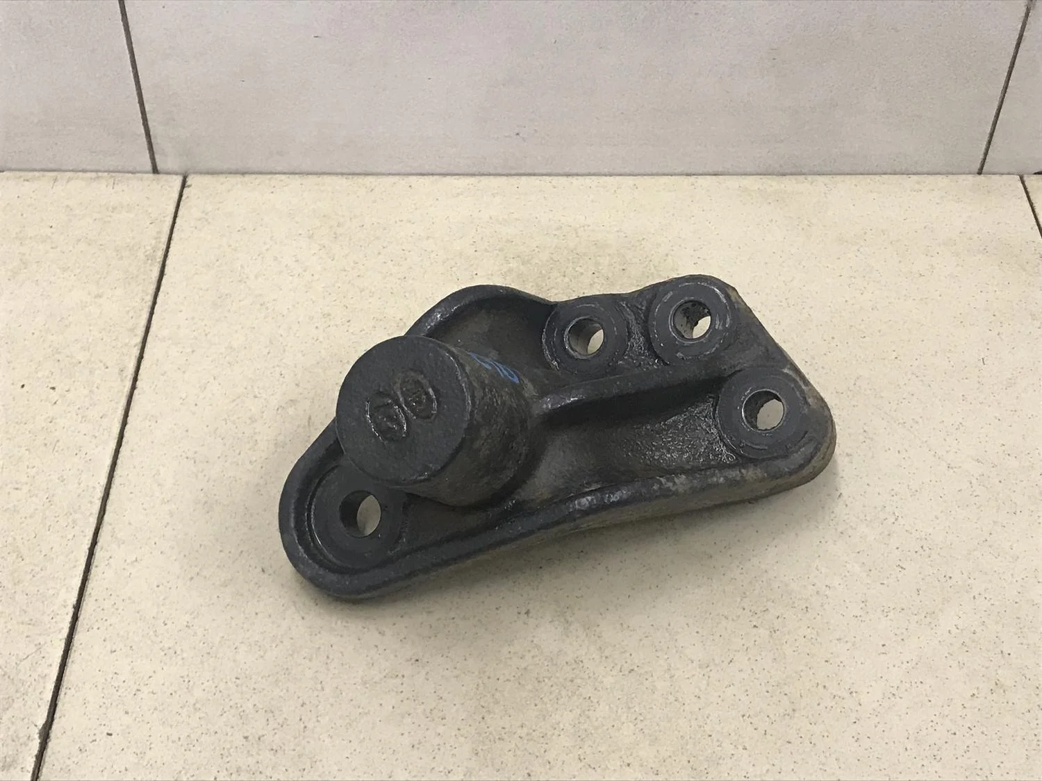 Кронштейн двигателя правый Solaris 2010-2017