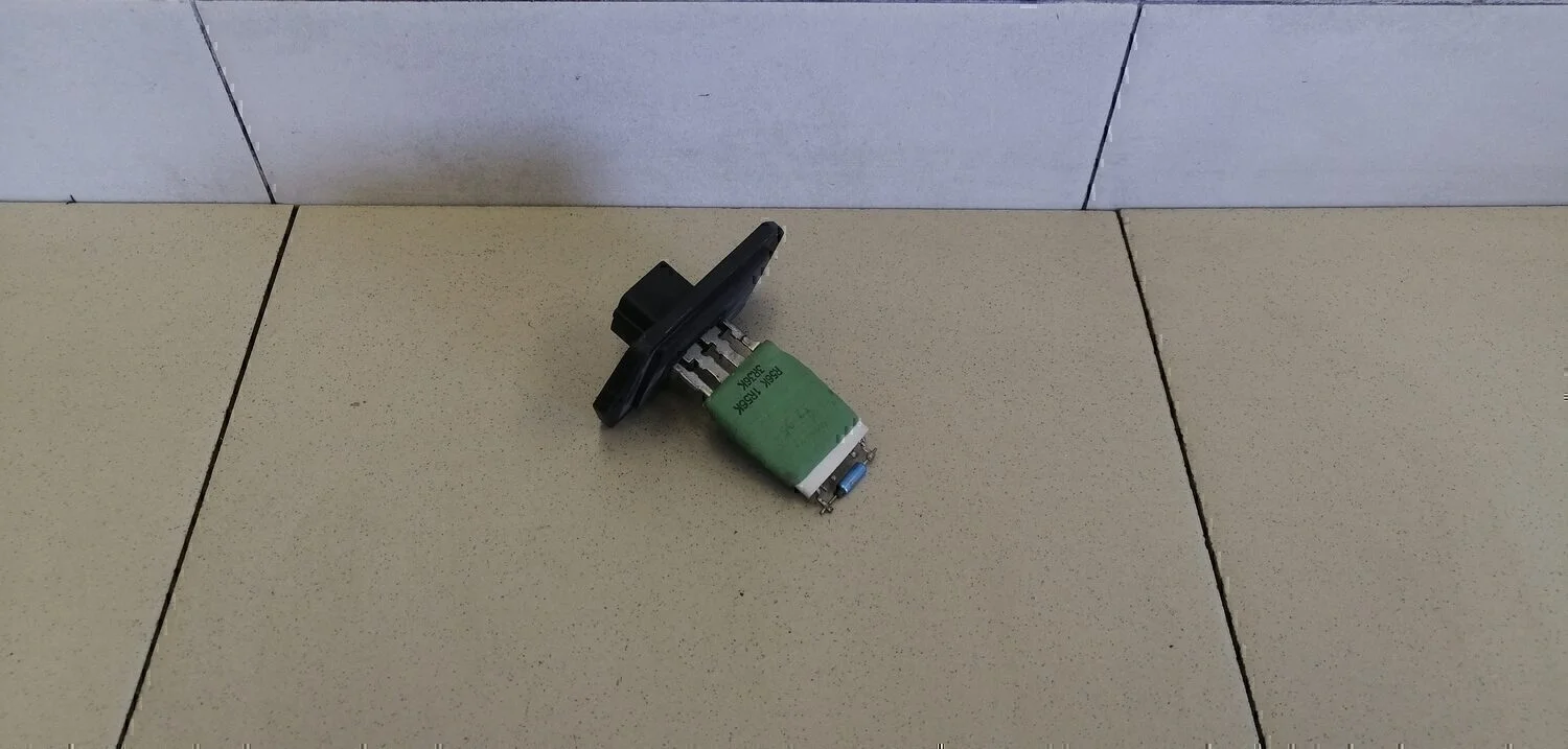 Резистор отопителя Avensis II 2003-2008