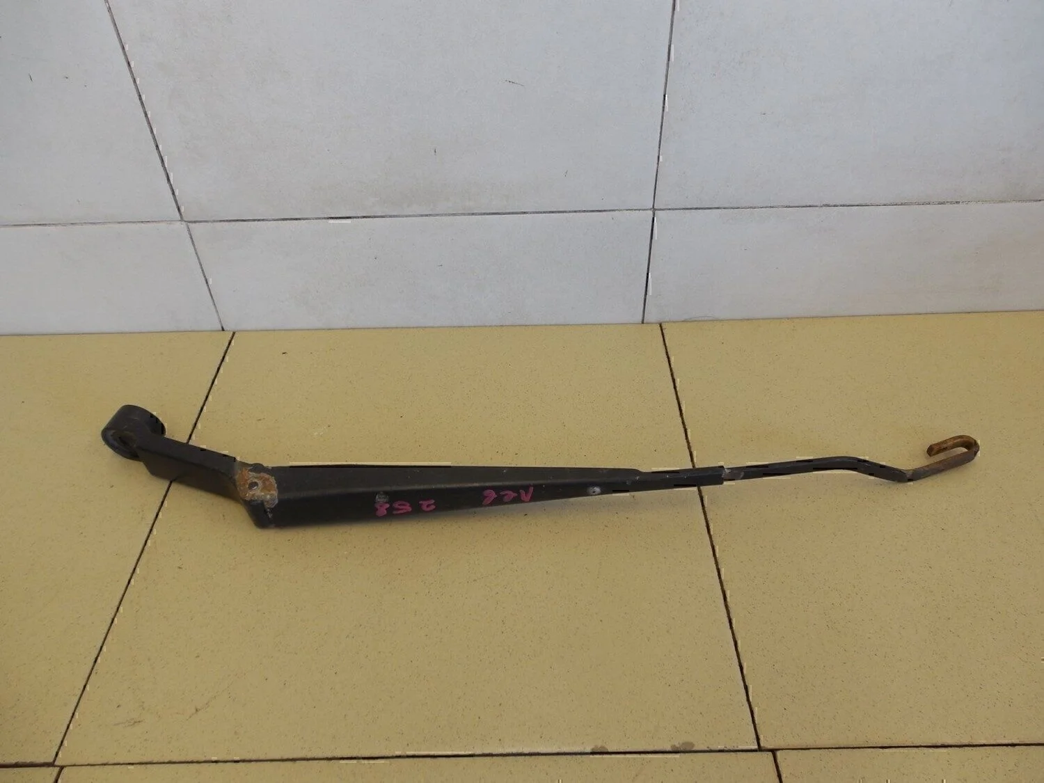 Поводок стеклоочистителя передний левый Lacetti 2003-2013