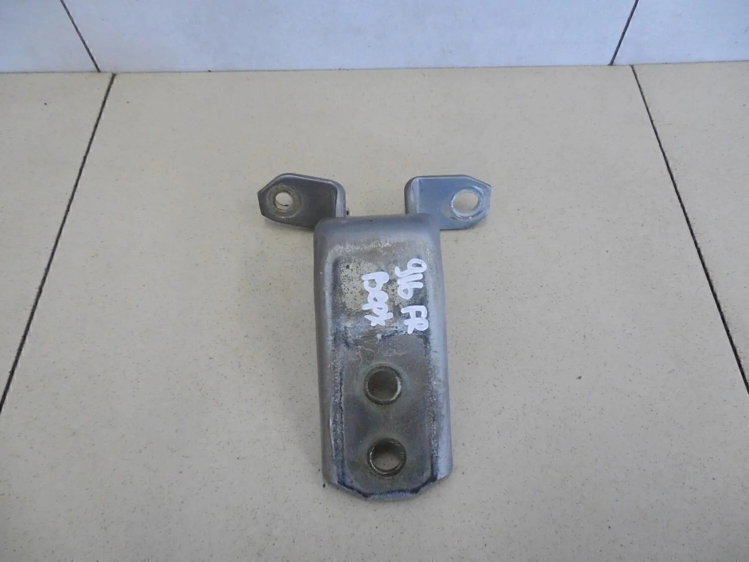 Петля двери передней Grand Vitara 2006-2015