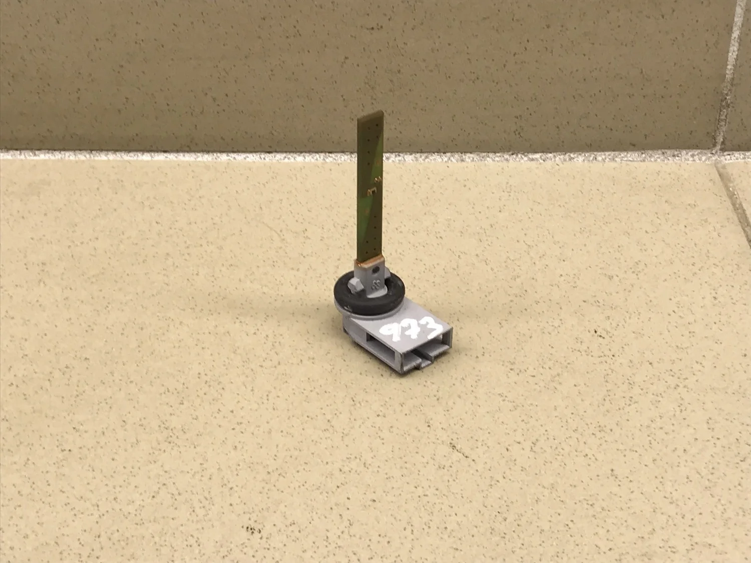 Датчик температуры воздуха A4 [B5] 1994-2000