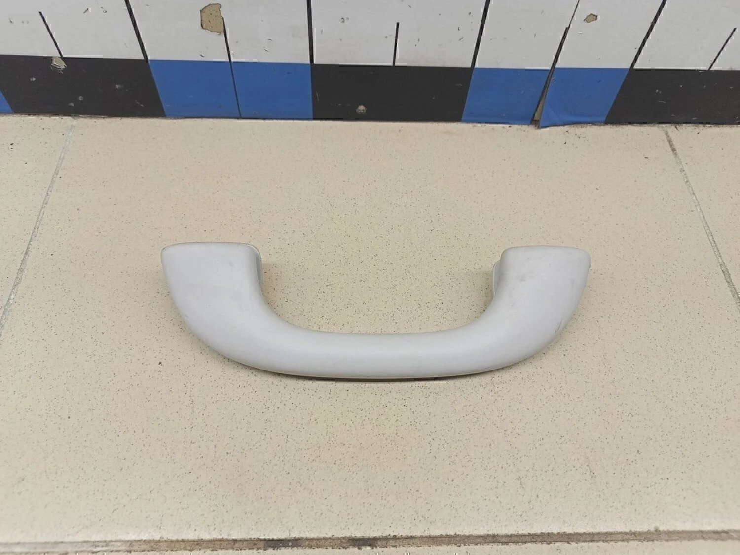 Ручка внутренняя потолочная 3008 2010>