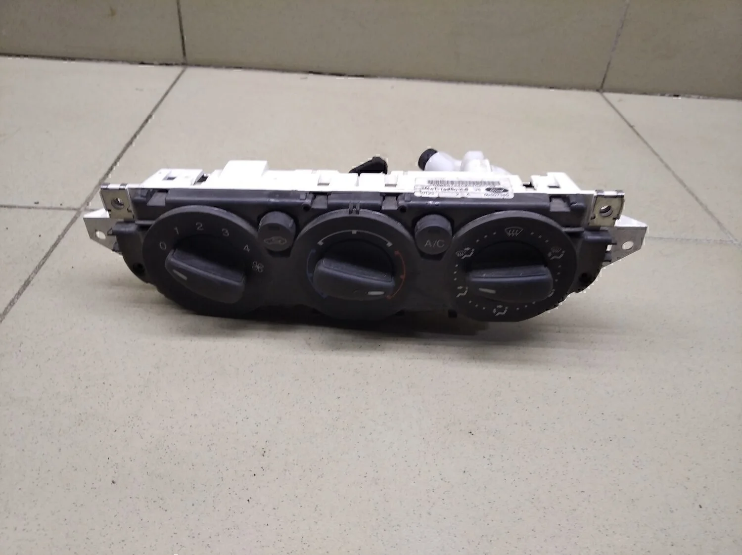 Блок управления отопителем Focus II 2005-2008