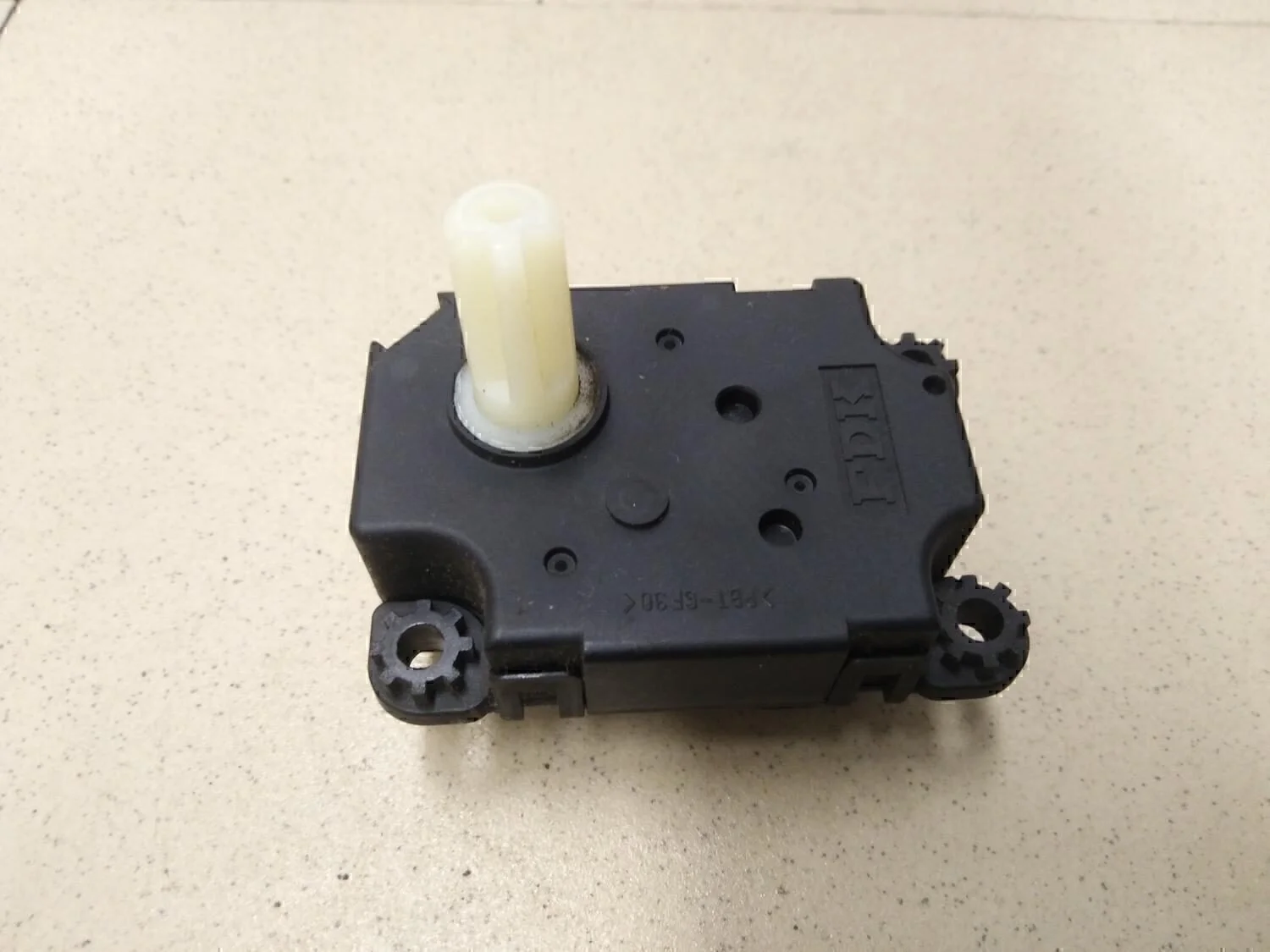 Моторчик заслонки отопителя ASX 2010-2016