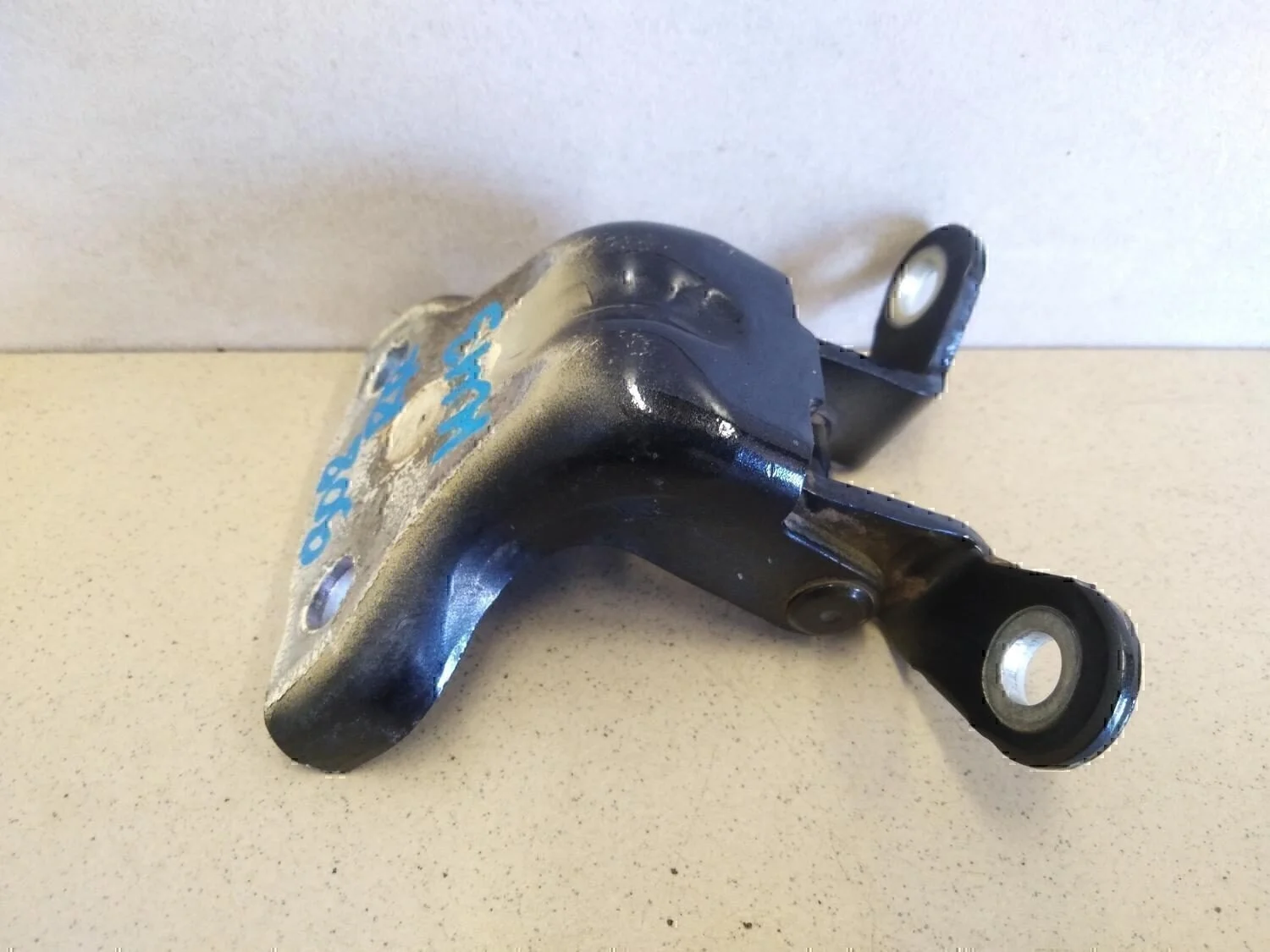 Петля двери задней Captiva (C100) 2006-2010