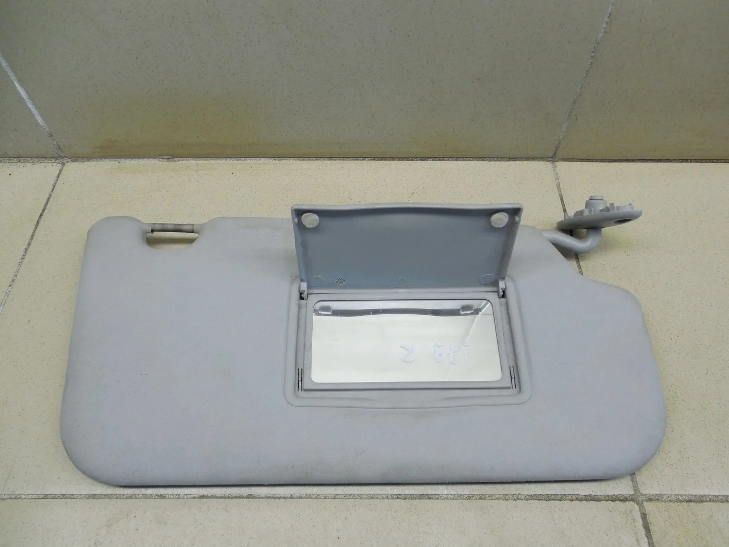 Козырек солнцезащитный (внутри) Fusion 2002-2012